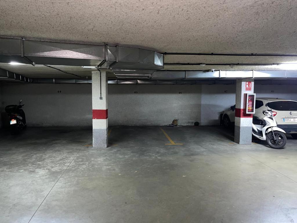Gran Apartamento Con Parking Gratis Centro De مالقة المظهر الخارجي الصورة